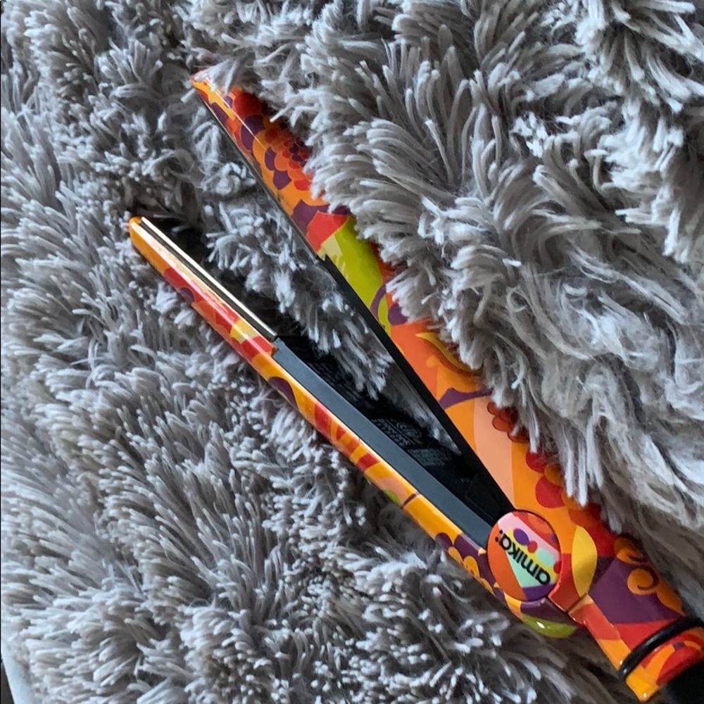 Flat iron
